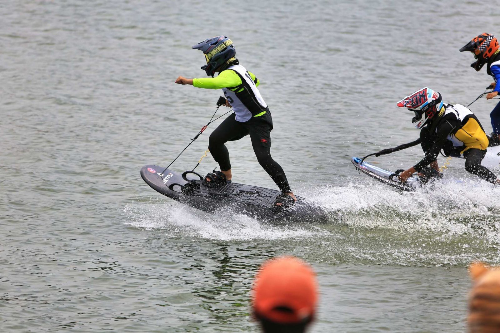 Havospark JF02 – 68 km/h High-Performance TORAY Carbon Fiber E-Surfboard for Racing and Rental Applications - Image 10